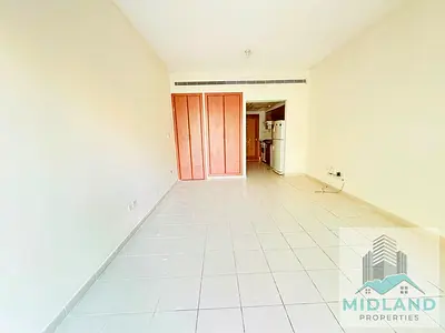 شقة استوديو | الثيال 3 | شرفة | إطلالة على المسبح والفناء