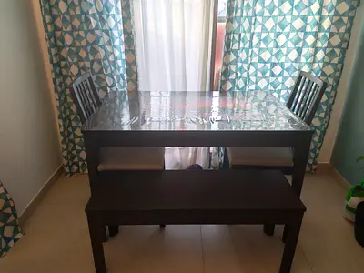 Extendable dining set