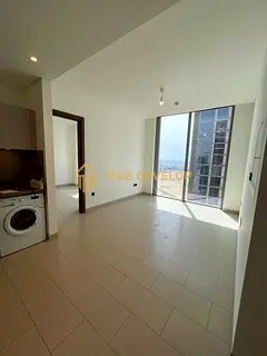 High Floor | Ready to Move In | Multiple Cheques