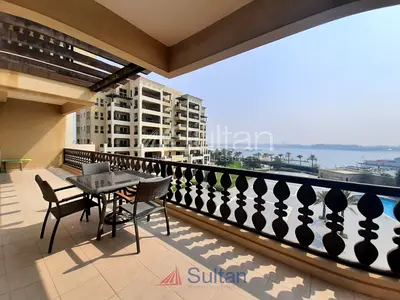 Stunning Sea/ Pool view High Floor Beach Access