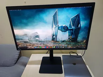 LG 5k Ultra fine 27 Apple studio display