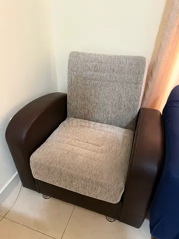 Single-seater reclining armchair with fabric seat and faux leather arms