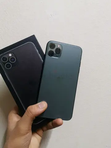 Apple iPhone 11 Pro  Max Midnight Green with Box