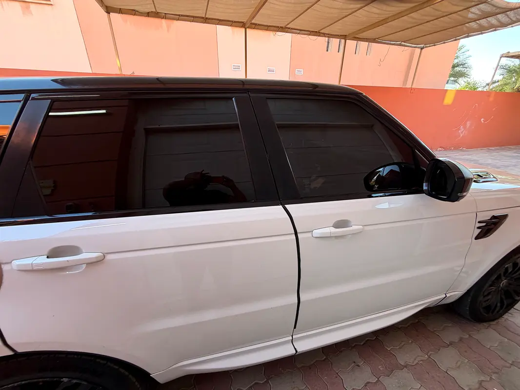 Land Rover Range Rover Sport 2014 — photo 1 of 8