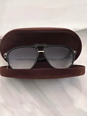 Tom Ford aviator  Sunglasses with Case