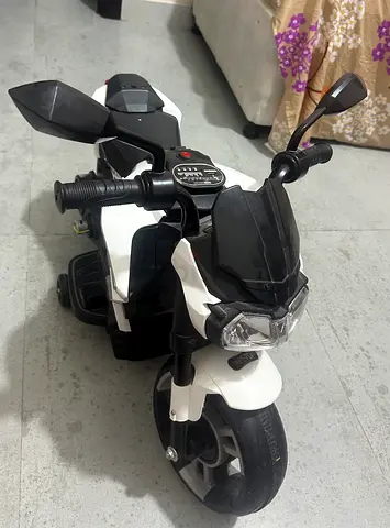 Kids Electric Ride-On Motorbike — White, Need to change battery