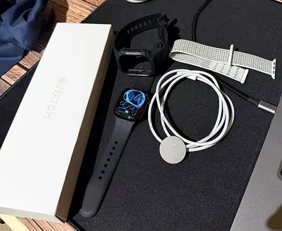 Apple Watch Series 11 (42mm) UAE Model + Spigen RAP 2 | Just Like New (100% Battery)