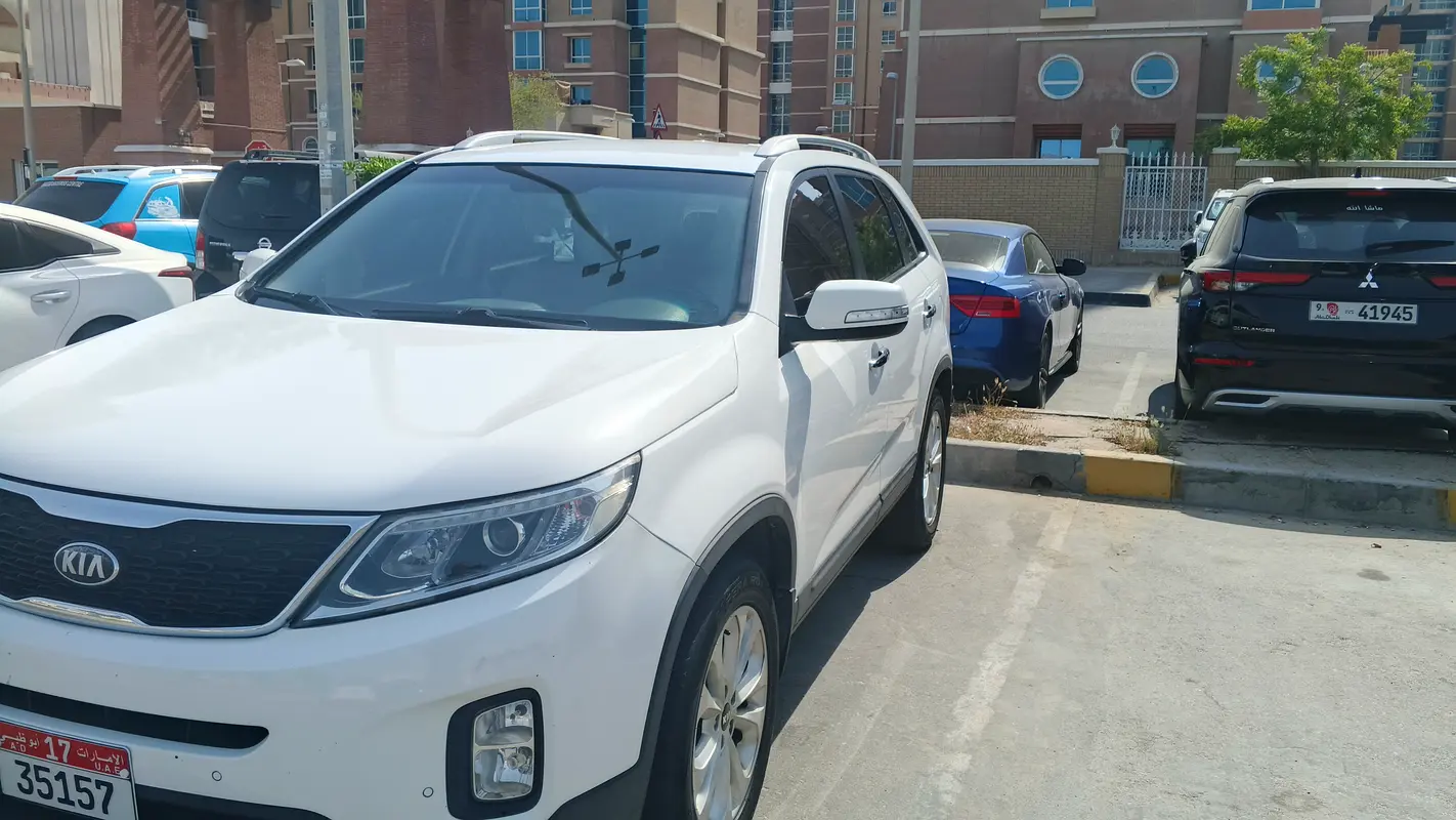 Kia Sorento 2014 — photo 1 of 3