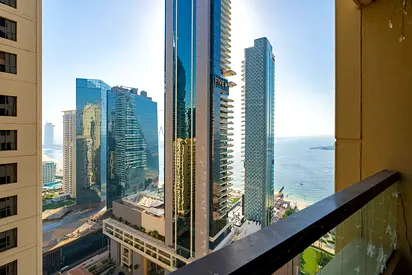 Managed | Sea Views | Prime Location | VACANT NOW