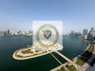اطلالة بحرية مباشرة | باركن مجاني وشهر مع جيم و مسبح مجانا | ثلاث غرف وصالة مع بلكون و غرفة خادمة مع خزائن في الحائط