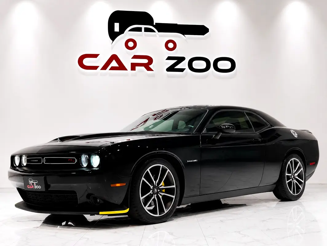 Dodge Challenger 2021 — photo 1 of 16