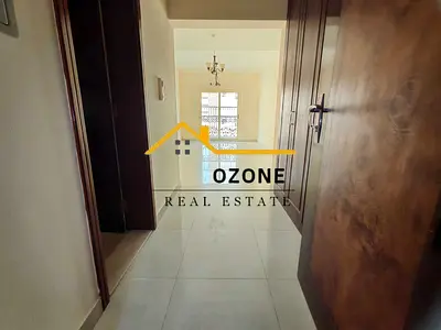 SPECIOUS 2BHK WITH BALCONY AND PARKING //FAMILY BUILDING CLOSE TO PARK AND MOSQUE