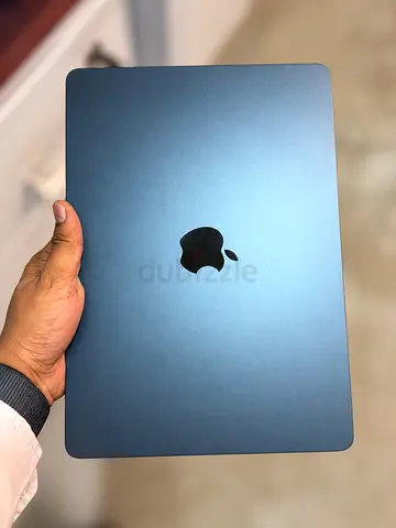 Apple MacBook Air 13-inch M2 - Midnight (Excellent ent Condition)
