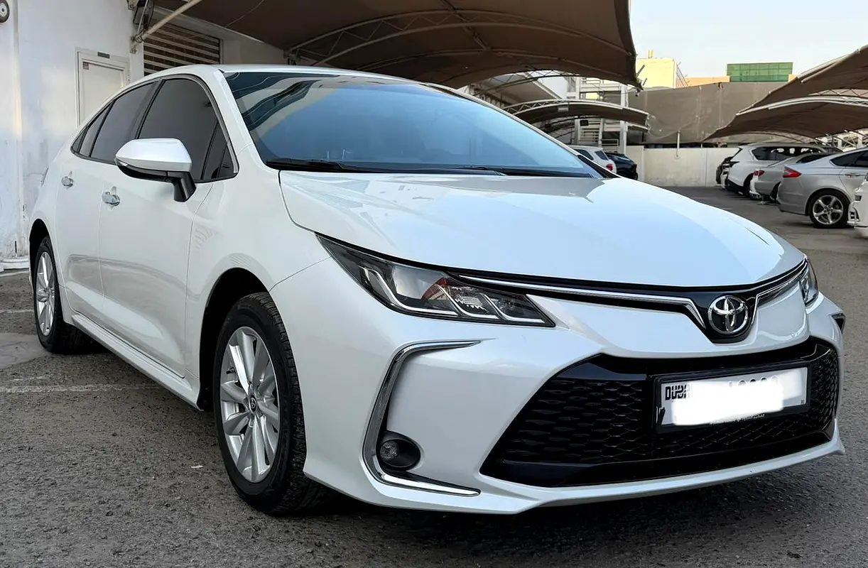 Toyota Corolla 2024 — photo 1 of 7