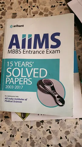 AIIMS MBBS Entrance Exam: 15 Years Solved Papers (2003-2017) - Arihant