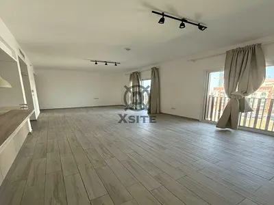 Unfurnished 2 BR|Equipped Kitchen|Vacant