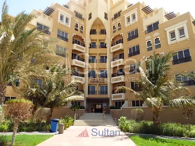Beautiful Furnished Studio Gym/Pool/Beach Access