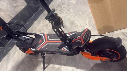Electric Kick Scooter — Foldable, Dual Suspension, Good Condition