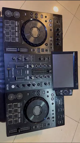Pioneer controller XDJ-RX3