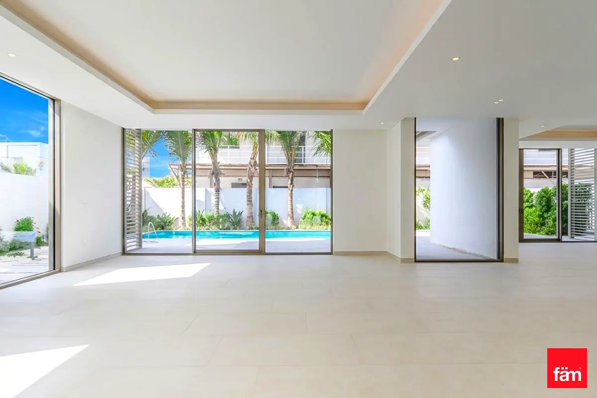 Private Pool I Newly Built I 12 Cheques I Managed