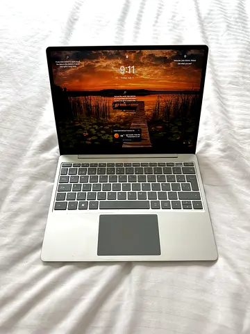 Microsoft Surface Laptop Go 3 (2023) — 12th Gen i5, 8GB, 256GB SSD, Touchscreen, Excellent Condition