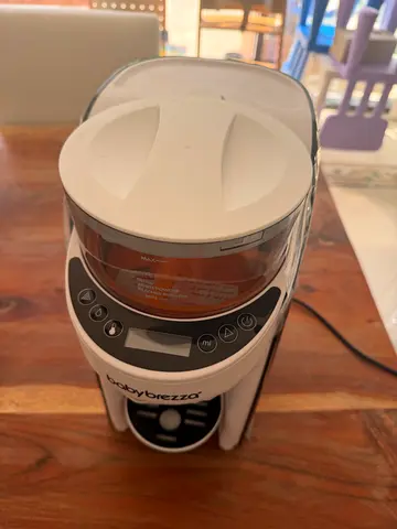 Baby Brezza Fresh Food Maker - Baby Food Processor (brand new)