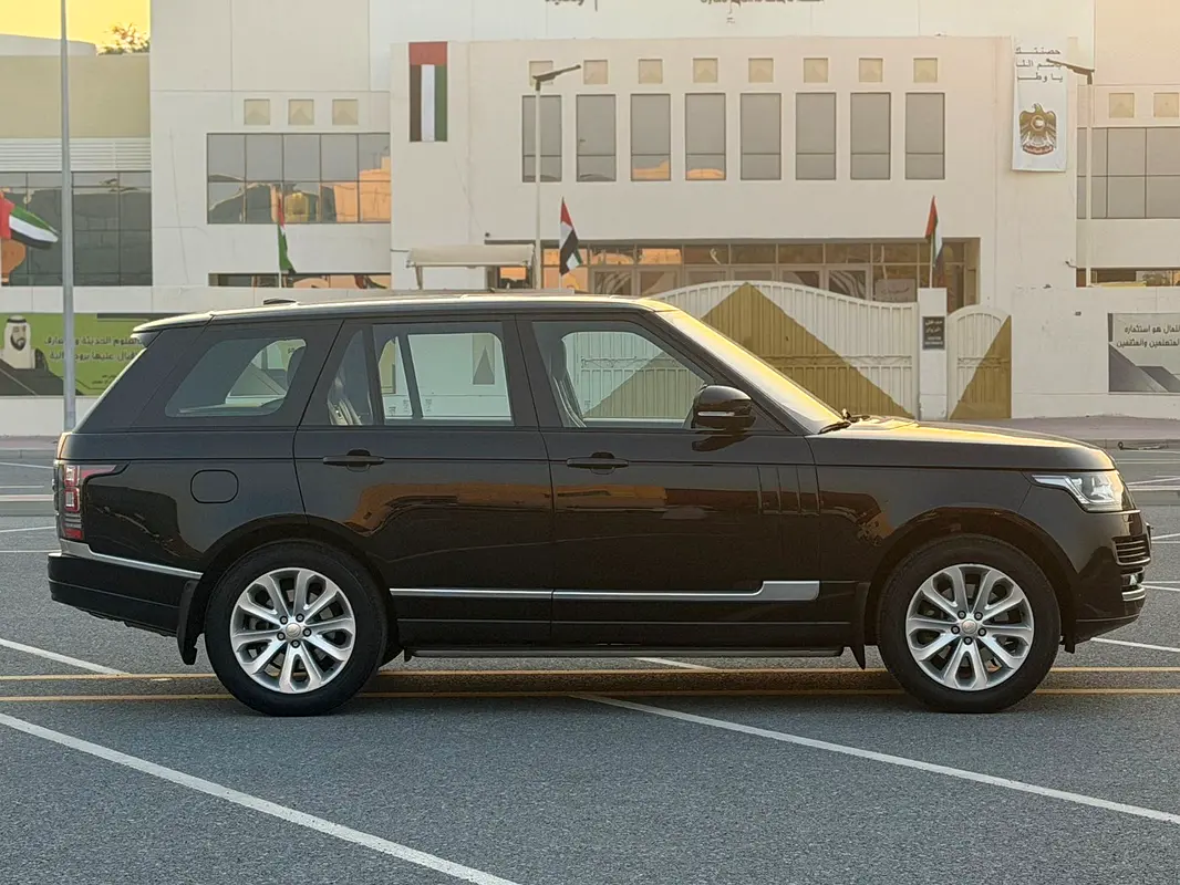 Land Rover Range Rover 2015 — photo 1 of 12