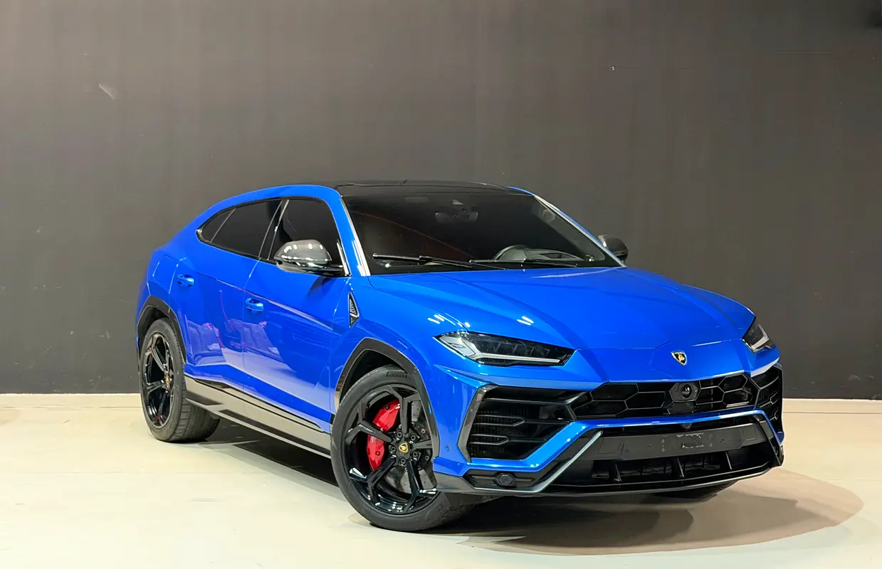 Lamborghini Urus 2022 — photo 1 of 20