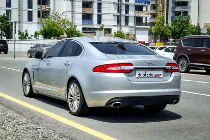 صورة 8 لـ 2014 Jaguar XF