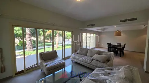 Luxury Upgraded 4BR Townhouse | Pool View