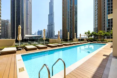 Stunning 1 BR Downtown Views | Great Amenities