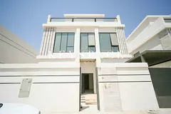 Spacious Grandeur | Inspired Interiors for Effortless Living