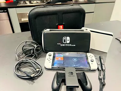 Nintendo switch oled white