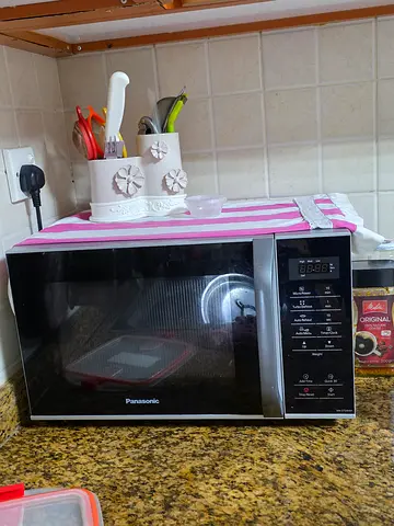Panasonic Countertop Microwave - Good Working Condition