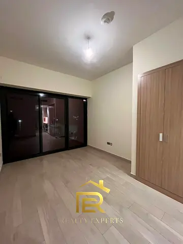 Hot Deal | Modern Studio with Balcony | Pool & Gym
