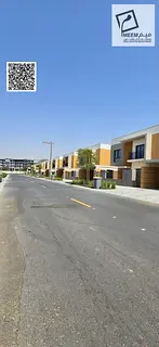 4 BR Villa with Private Pool and 5 Parking Slots