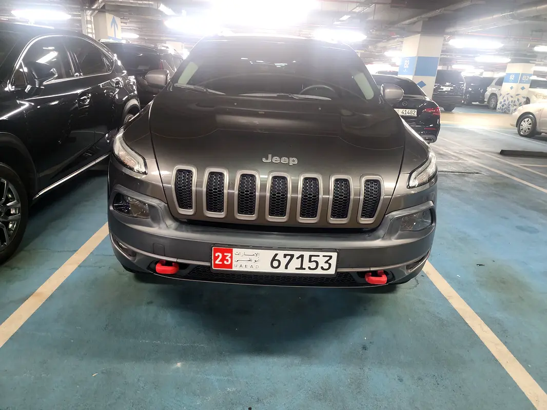 Jeep Cherokee 2014 — photo 1 of 13