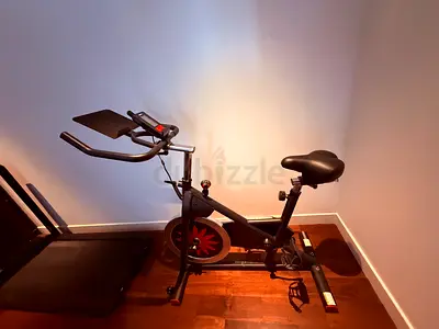 JOROTO Indoor Spin Bike – Like New