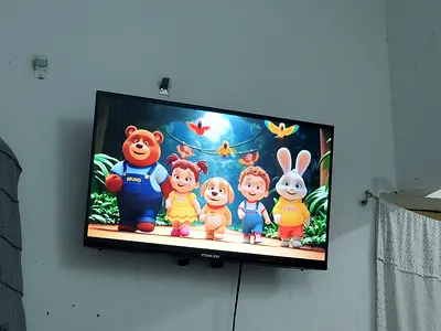 Nikai 32-inch Smart LED TV - Good Working Condition brand new