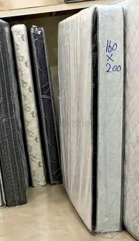 Brend New Queen size 160x200 spring Top memory foam matress Available