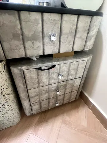 Grey Dressing table with drawers