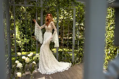 Lace Embroidered Long Sleeve Bridal Gown (Size not specified) - Detailed Beading