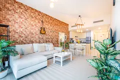 FULLY FURNISHED | SPACIOUS | PARK VIEW