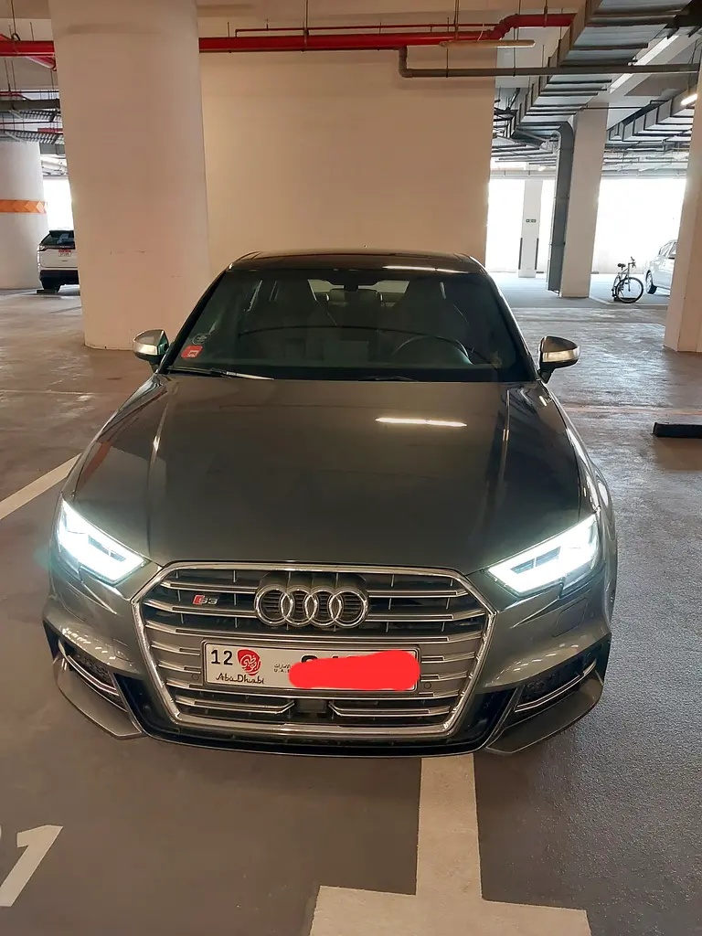 Audi S3 2018 — photo 1 of 12
