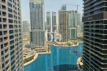 Lake View | High Floor | No Balcony