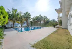6 Bedroom Villa | Beach Front | Vacant | Best Price