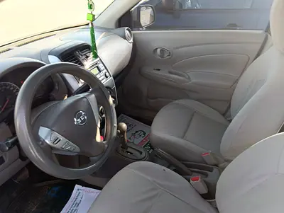 2016 Nissan SUNNY 照片 6