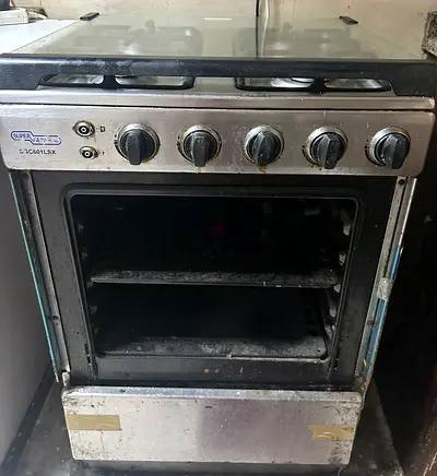 Gas cooking range