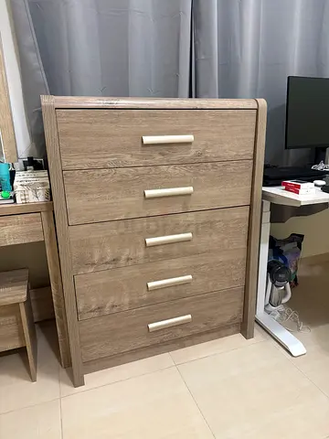 5-Drawer Wooden Dresser - Light Oak Finish