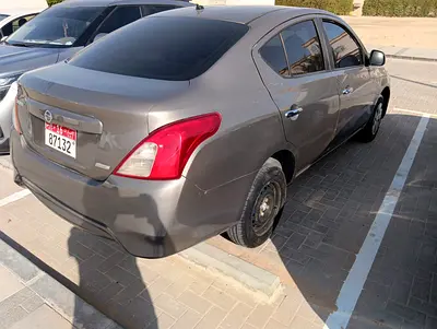 2016 Nissan SUNNY 照片 4